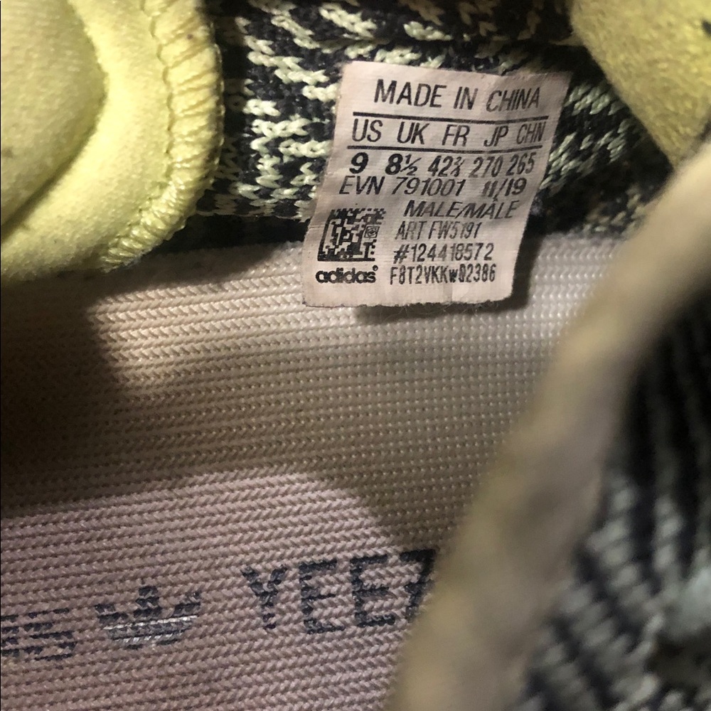 These are Yeezy Boost 350 V2 “Yeezreel (Non-Reflective)” ✅ - Picture 2 of 5